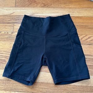 Aerie The Hugger pocket bike shorts
